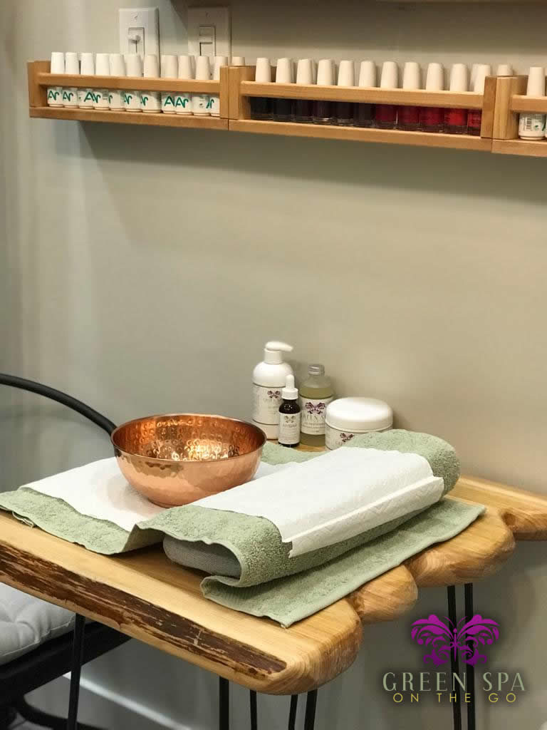 Organic Manicure, Pedicure, Massage, Waxing and Facial in Brooklyn